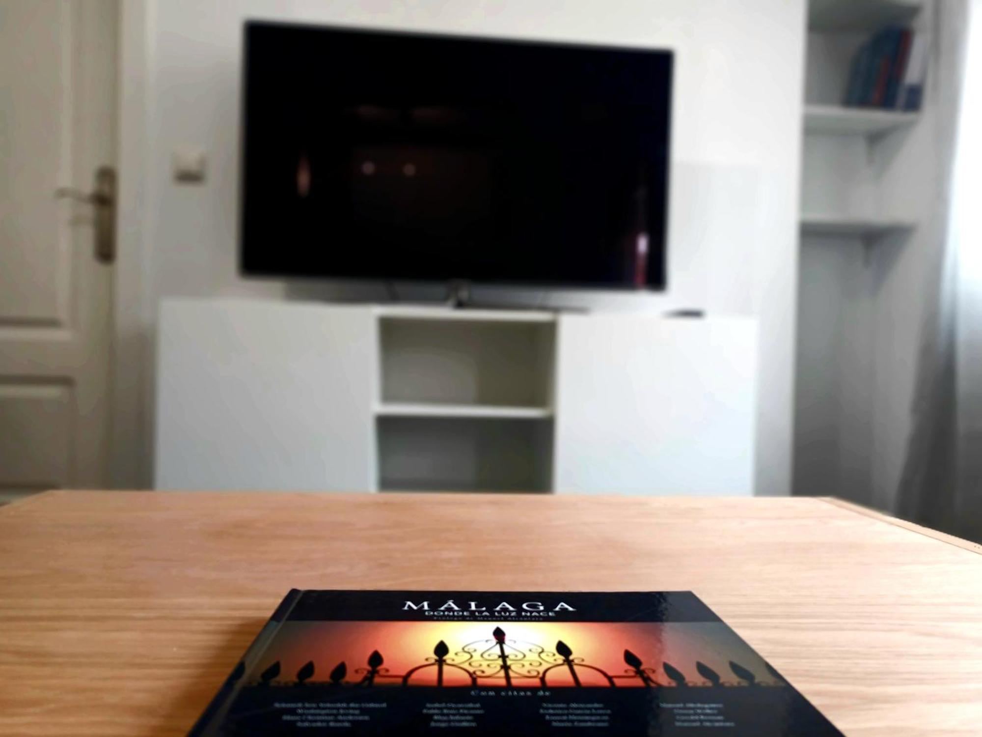 Apartamento Vacacional Cuarteles Малага Экстерьер фото